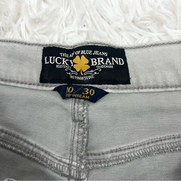 Lucky Brand Light Gray Distressed Brooke Legging Jeans Raw Hem Size 10/30 - Picture 5 of 11